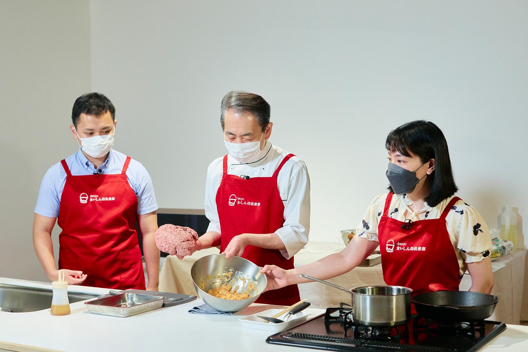 古賀先生と編集員