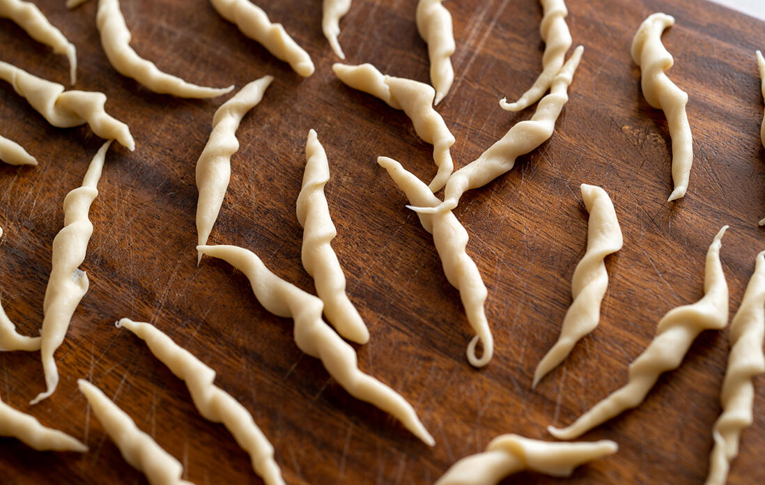 パスタの形に成形する