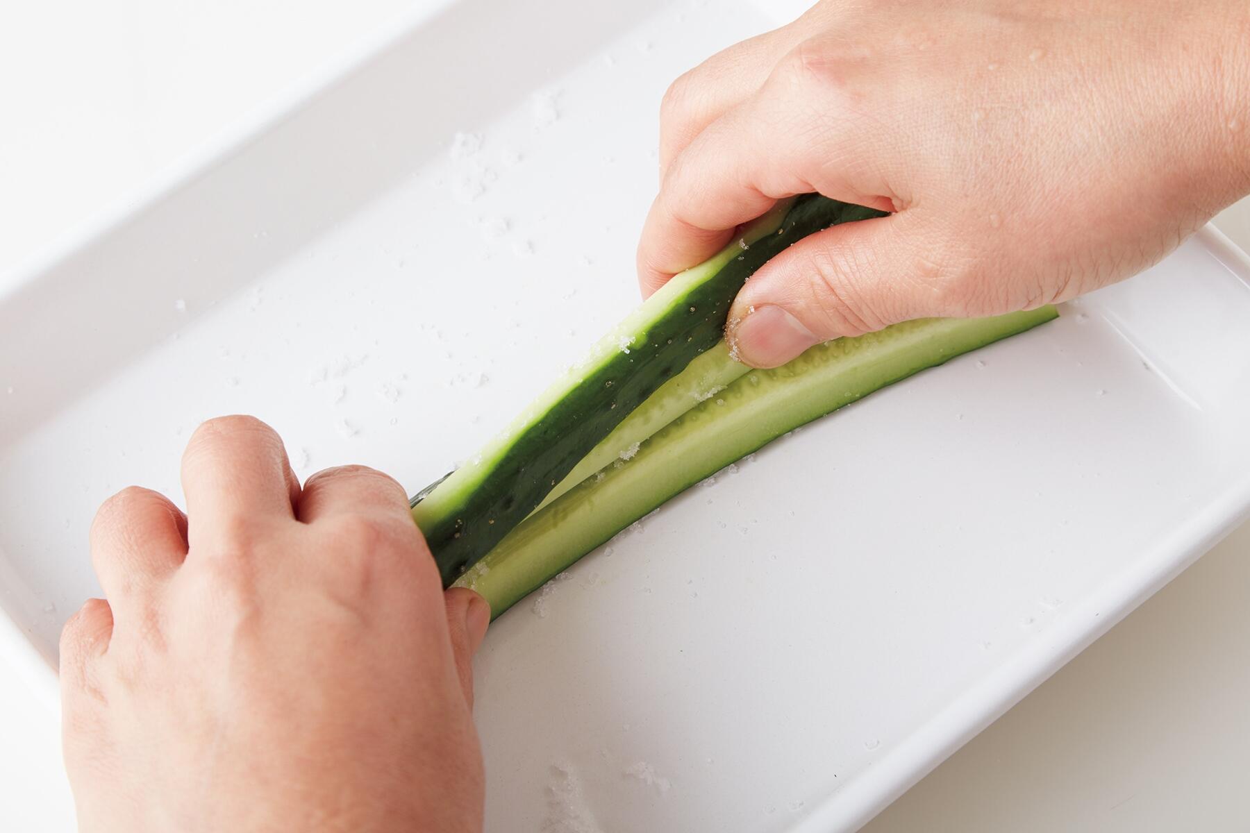 きゅうりと三つ葉の下準備1