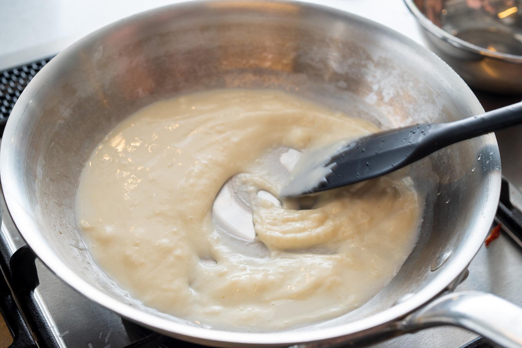 ソースをつくる