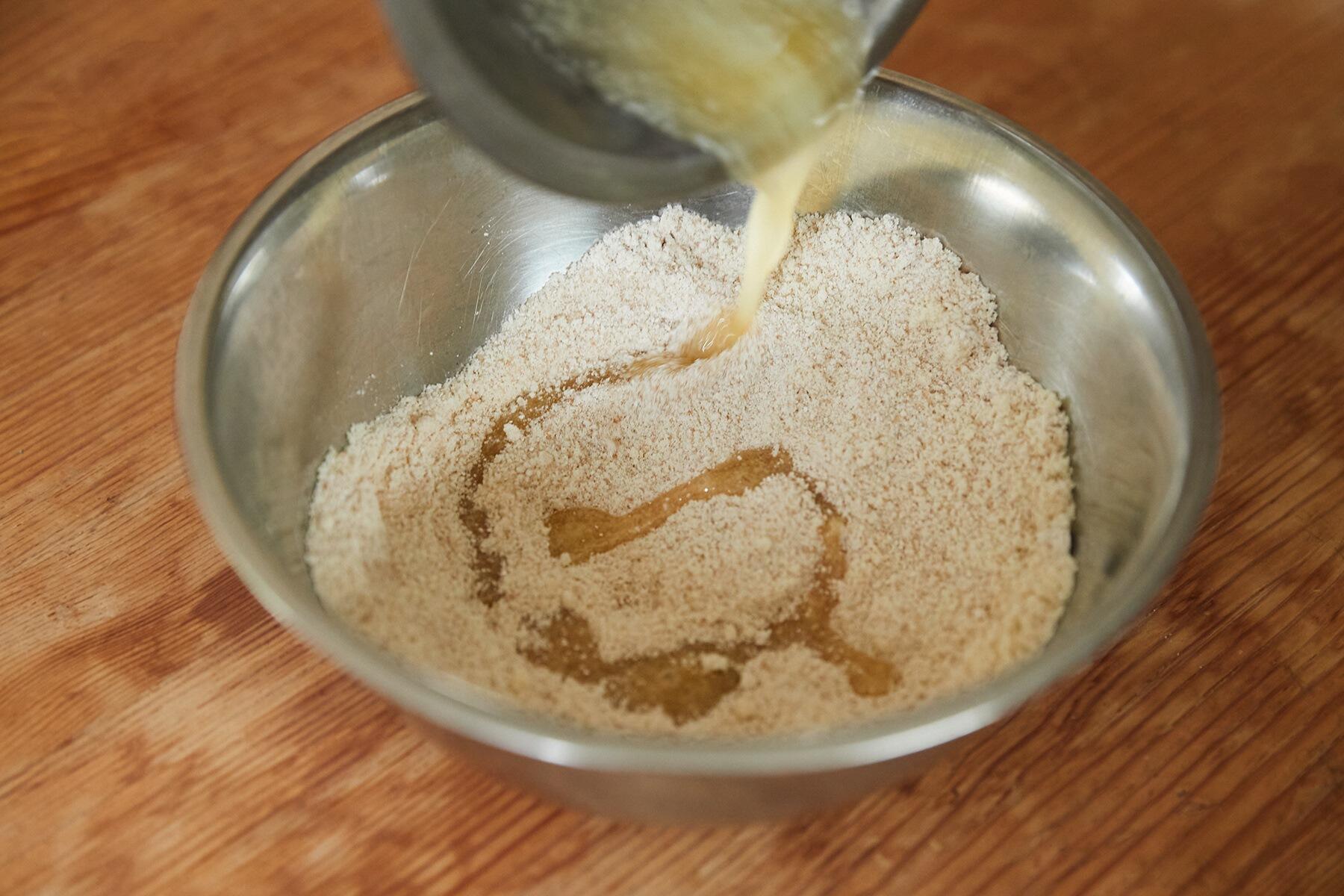 バターを加える