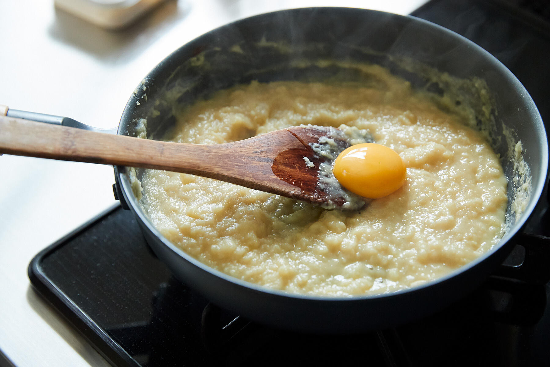 卵黄を加える