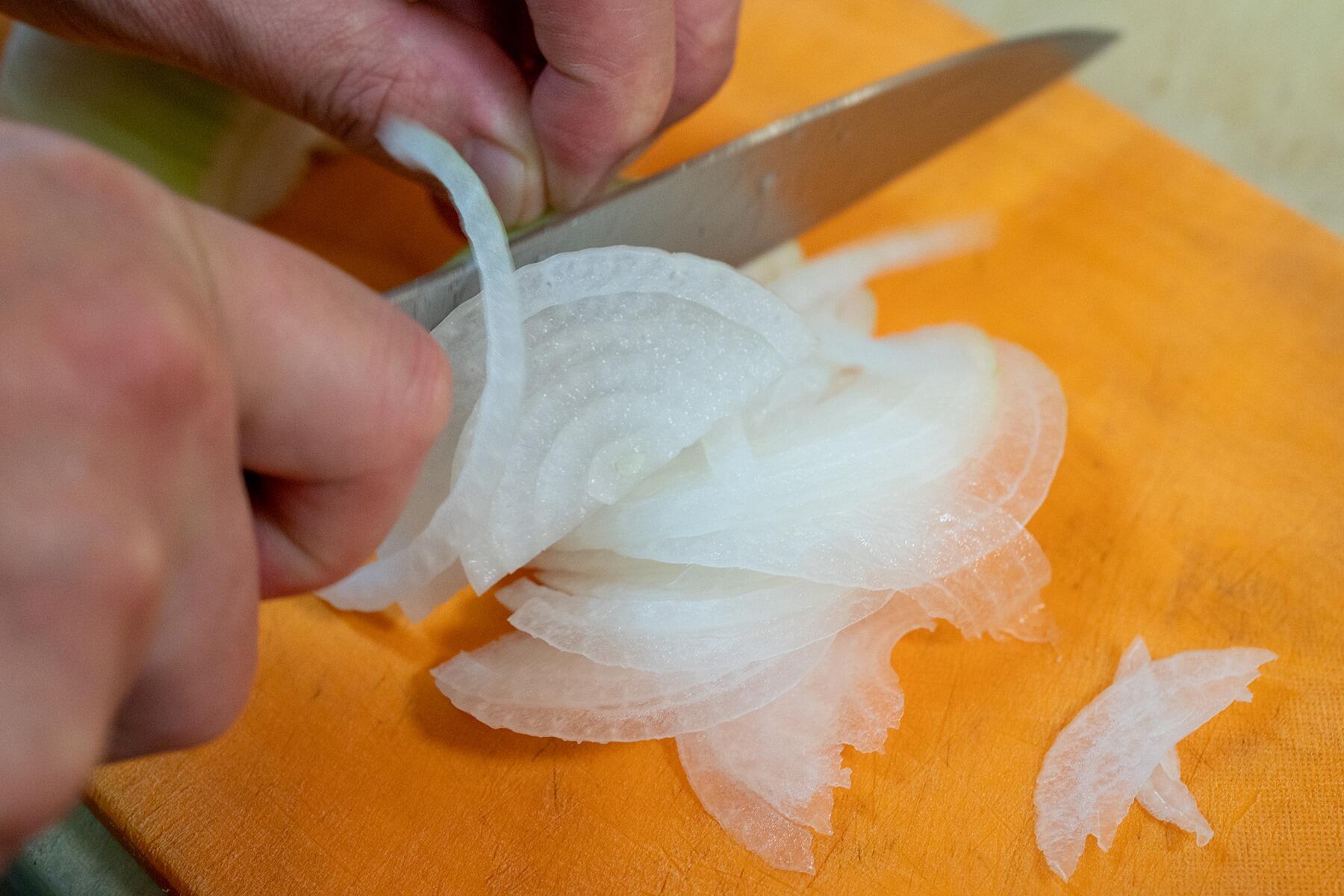 玉ねぎジャムの下準備