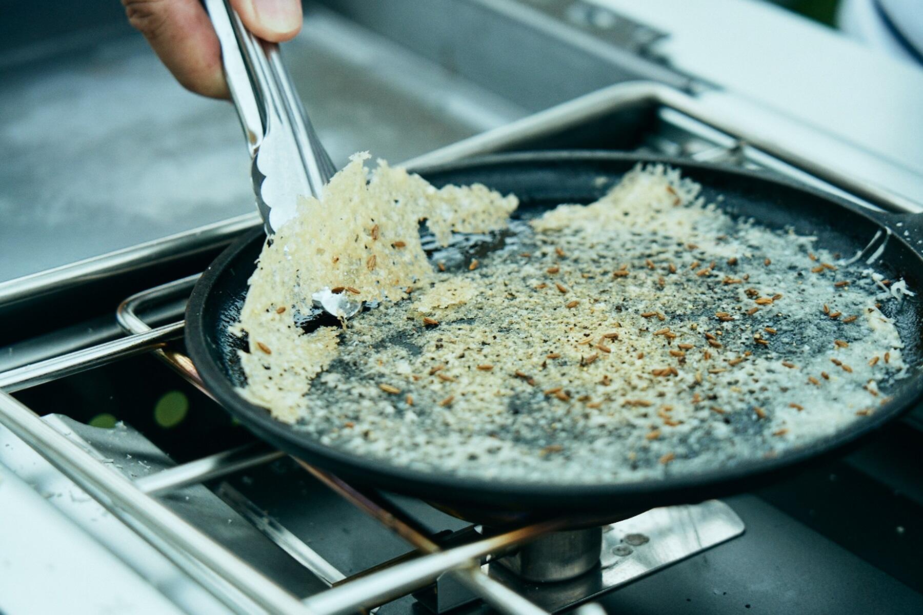 スパイスをふる