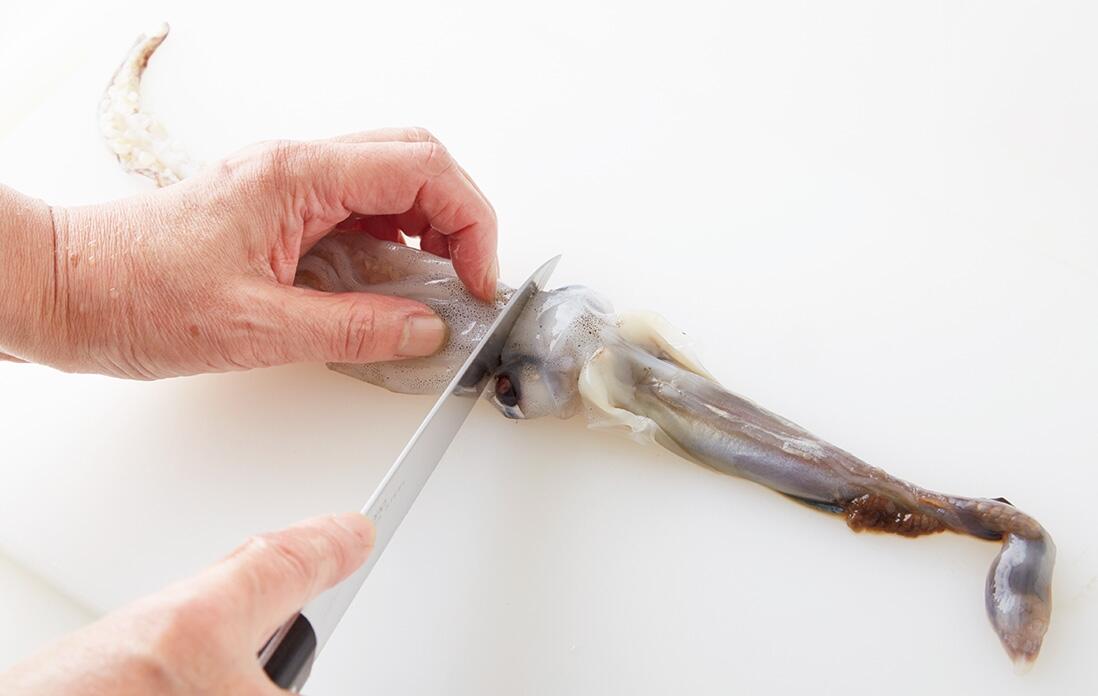 足の処理をする