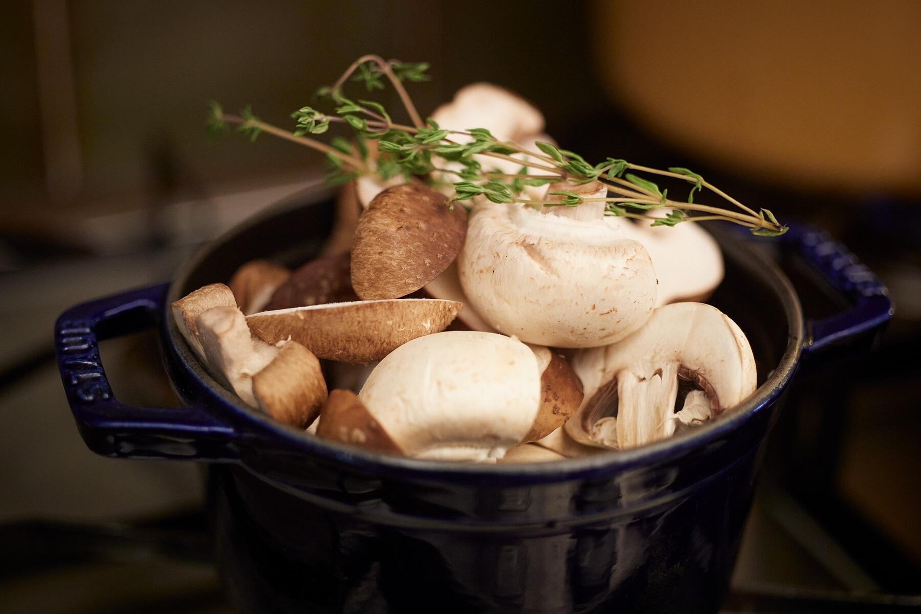 スパイスを火にかける