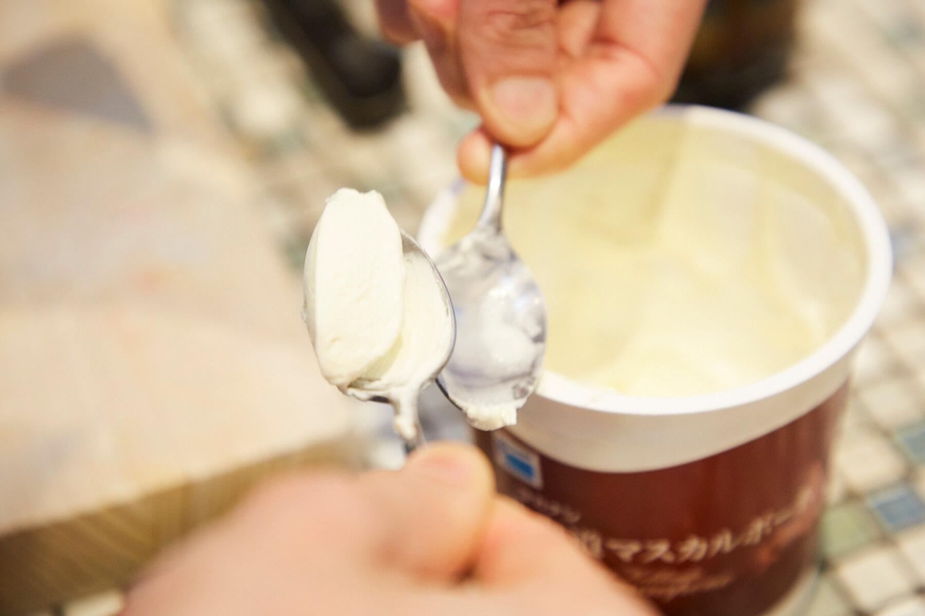 チーズをのせる