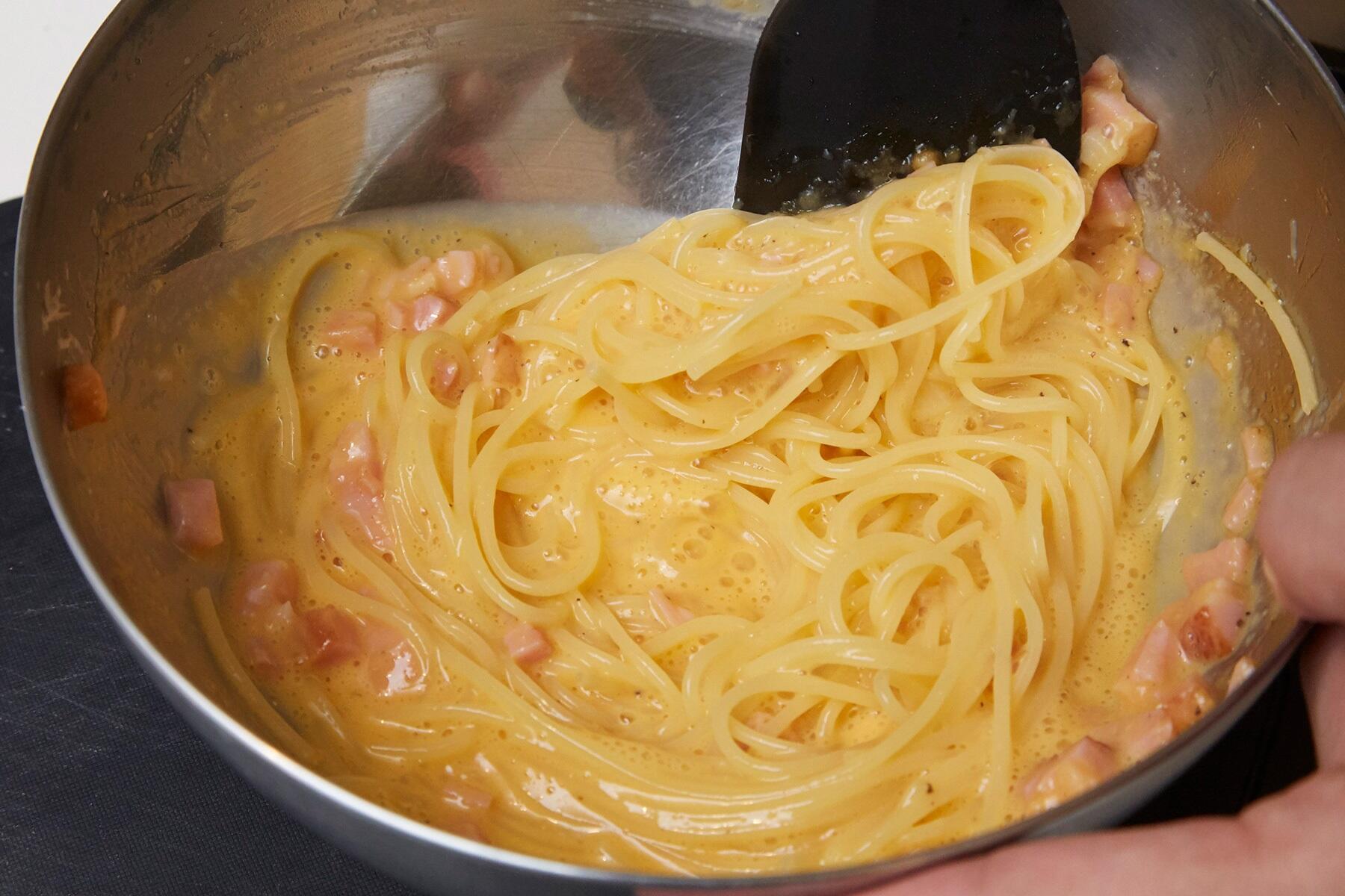 パスタを和える