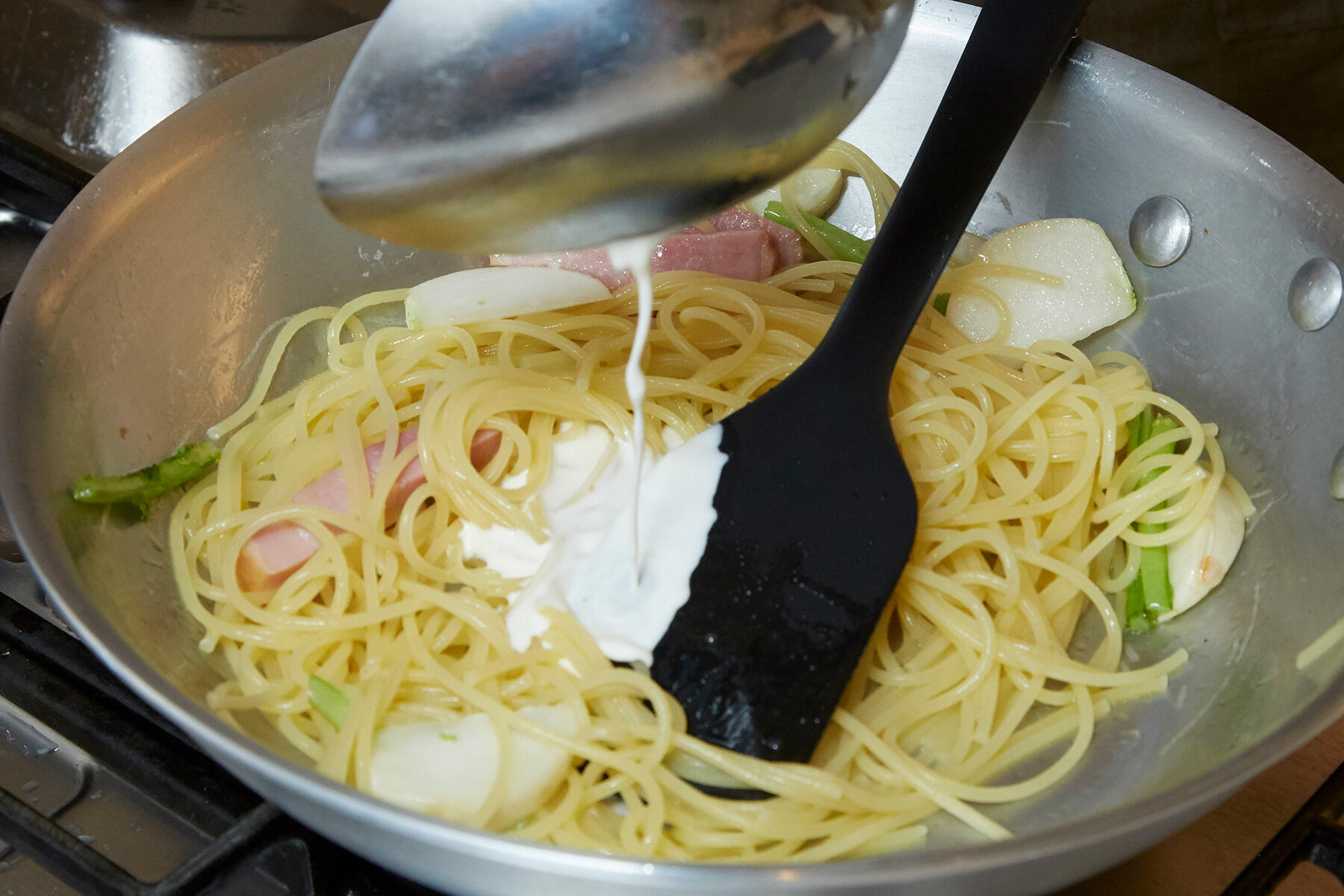 パスタを和える