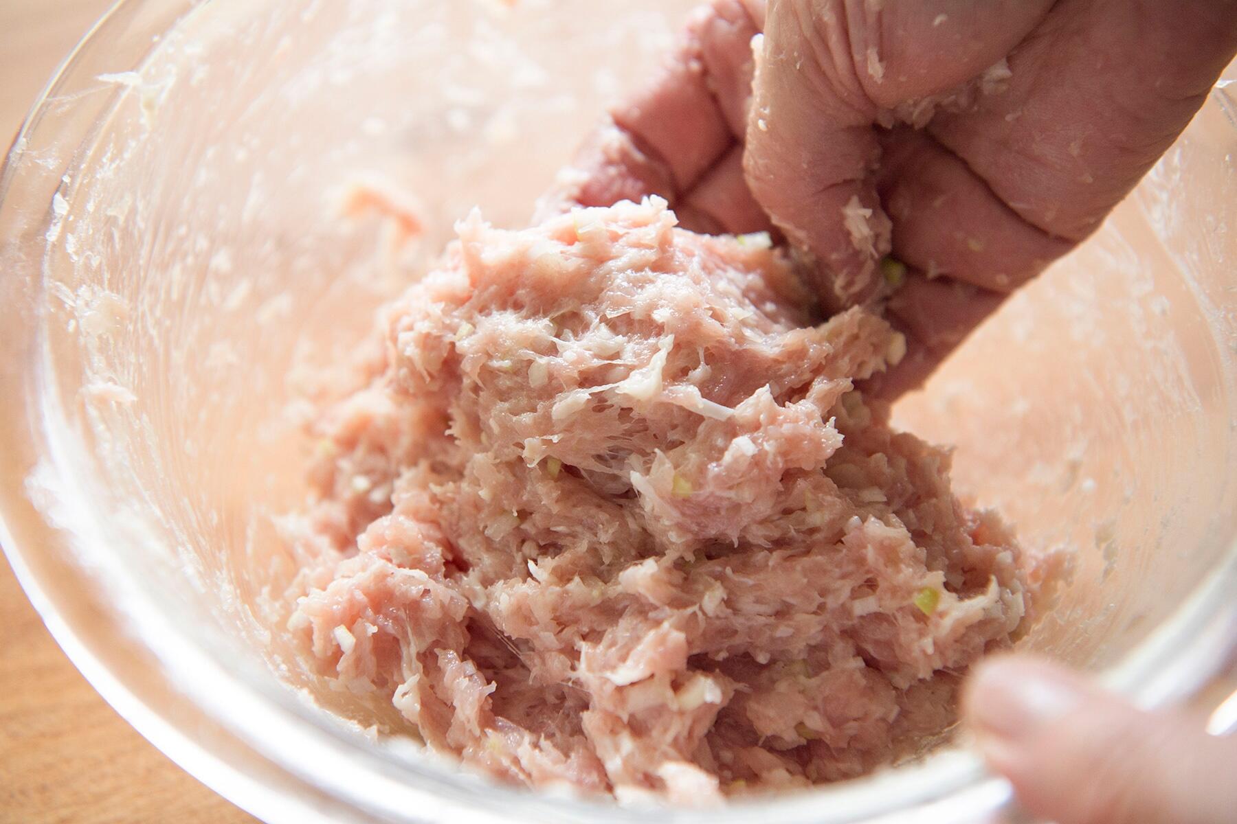 挽き肉だねをつくる