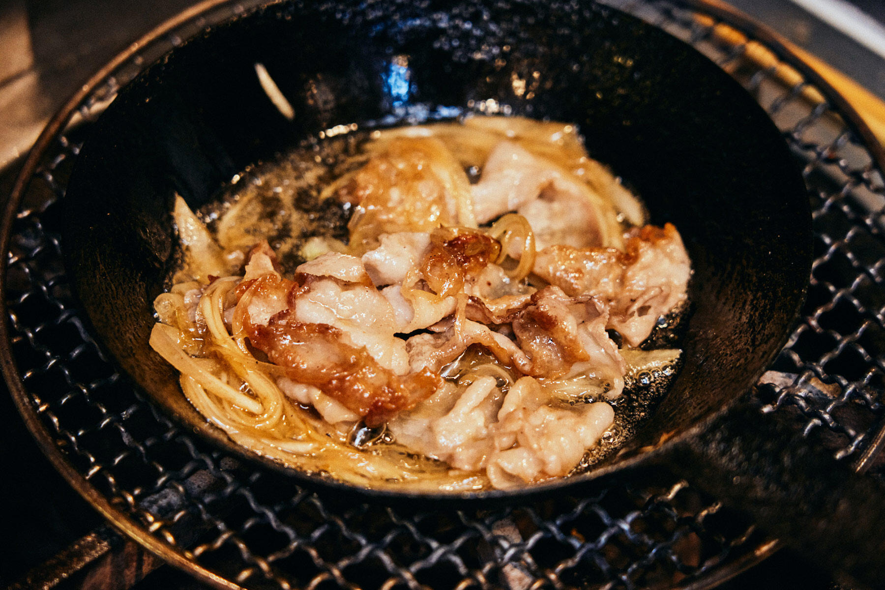 玉ねぎを加える