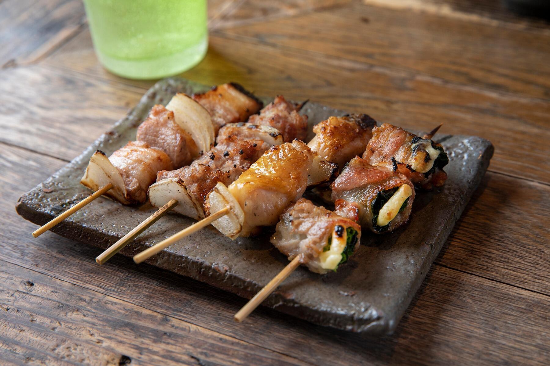 串焼きと焼酎ソーダ割り