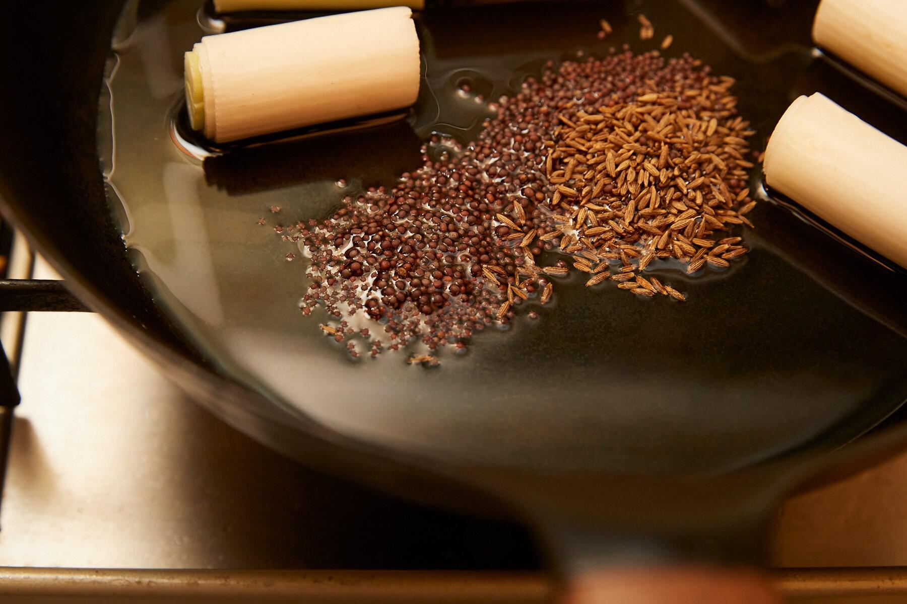 長ねぎに焼き色を付ける