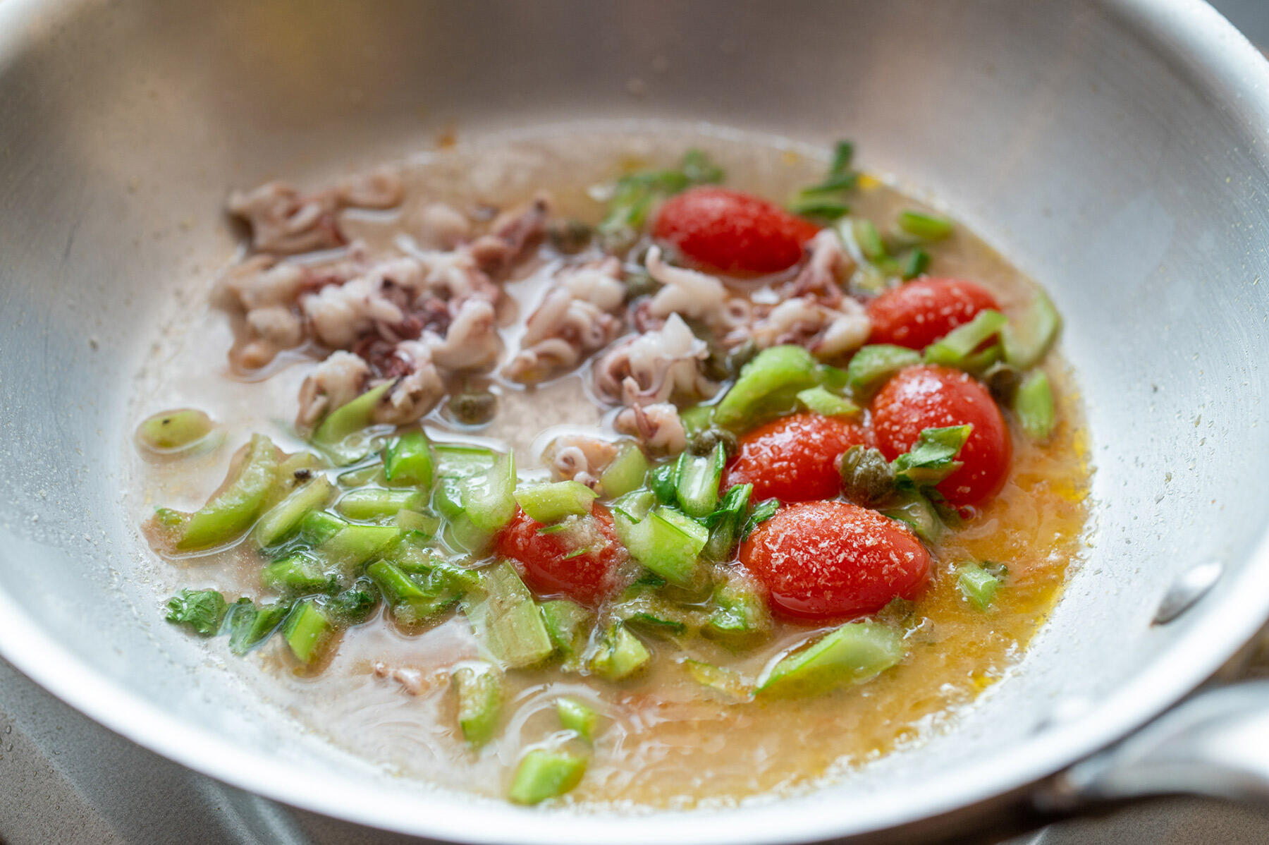 ゆで汁をいれる