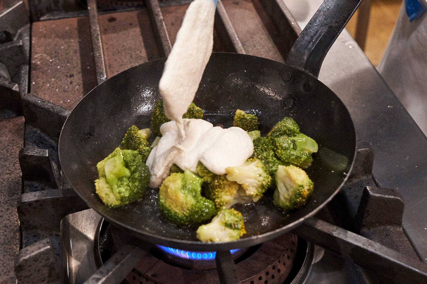 ソースをつくる