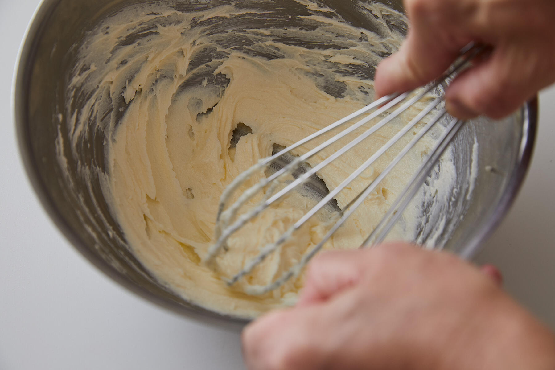 グラニュー糖を加える