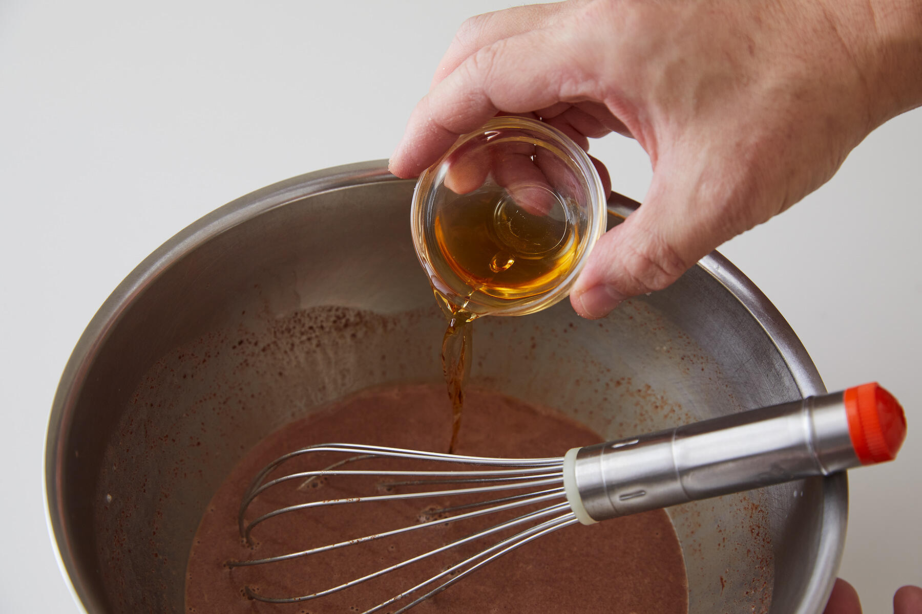 ウイスキーを加える