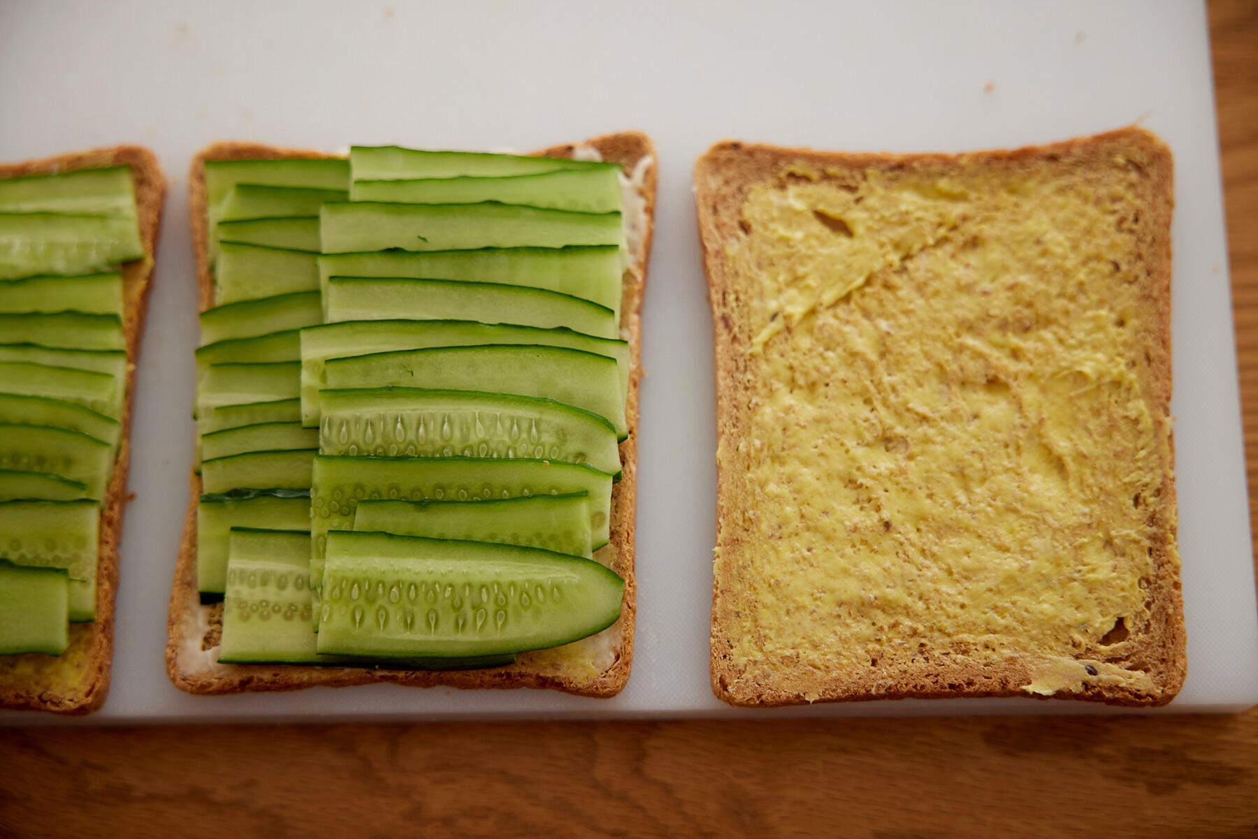 きゅうりをサンドする