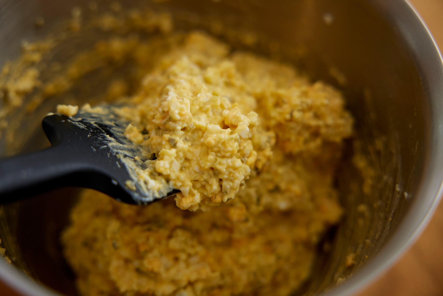 調味料を入れて混ぜる