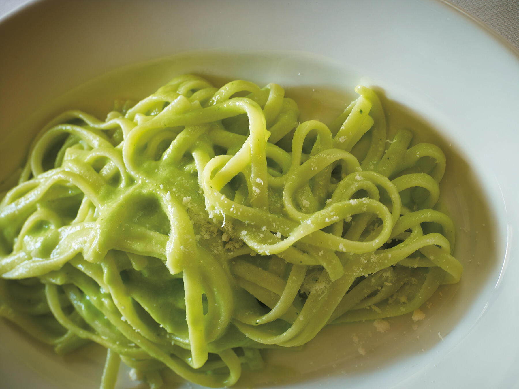 グリーンアスパラの鮮やかパスタ