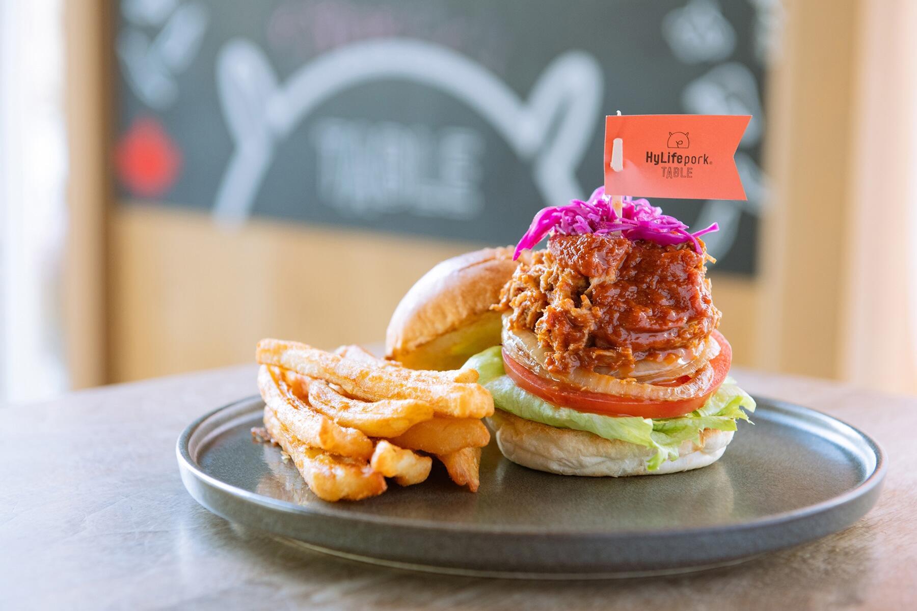 BBQプルドポークバーガー