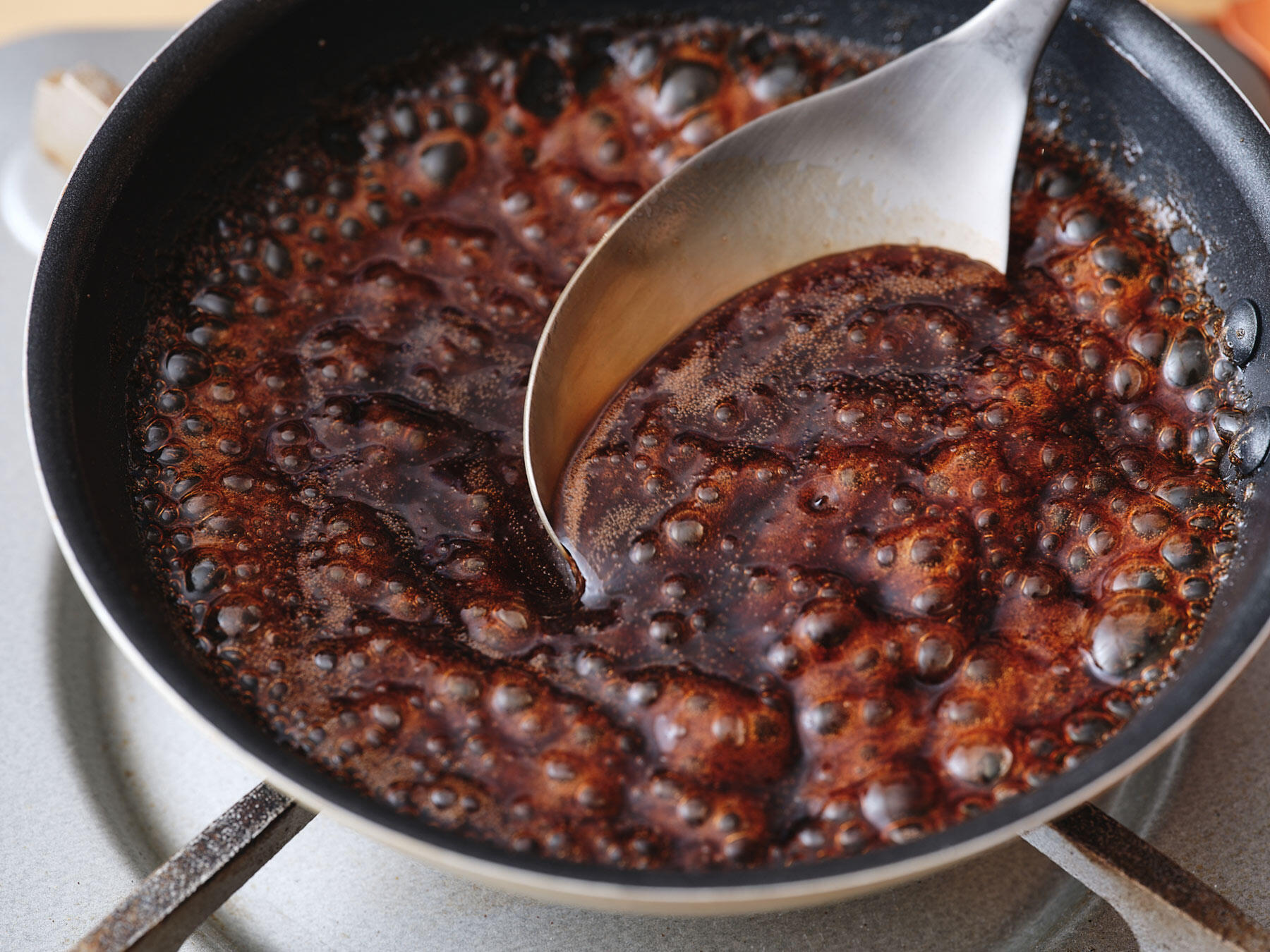 ソースをつくる