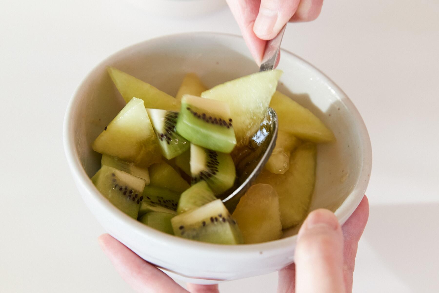 果物をマリネする