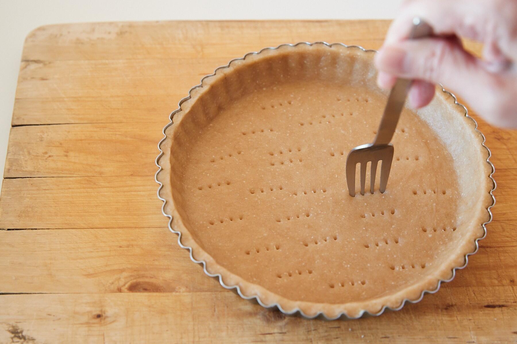 底に穴をあける