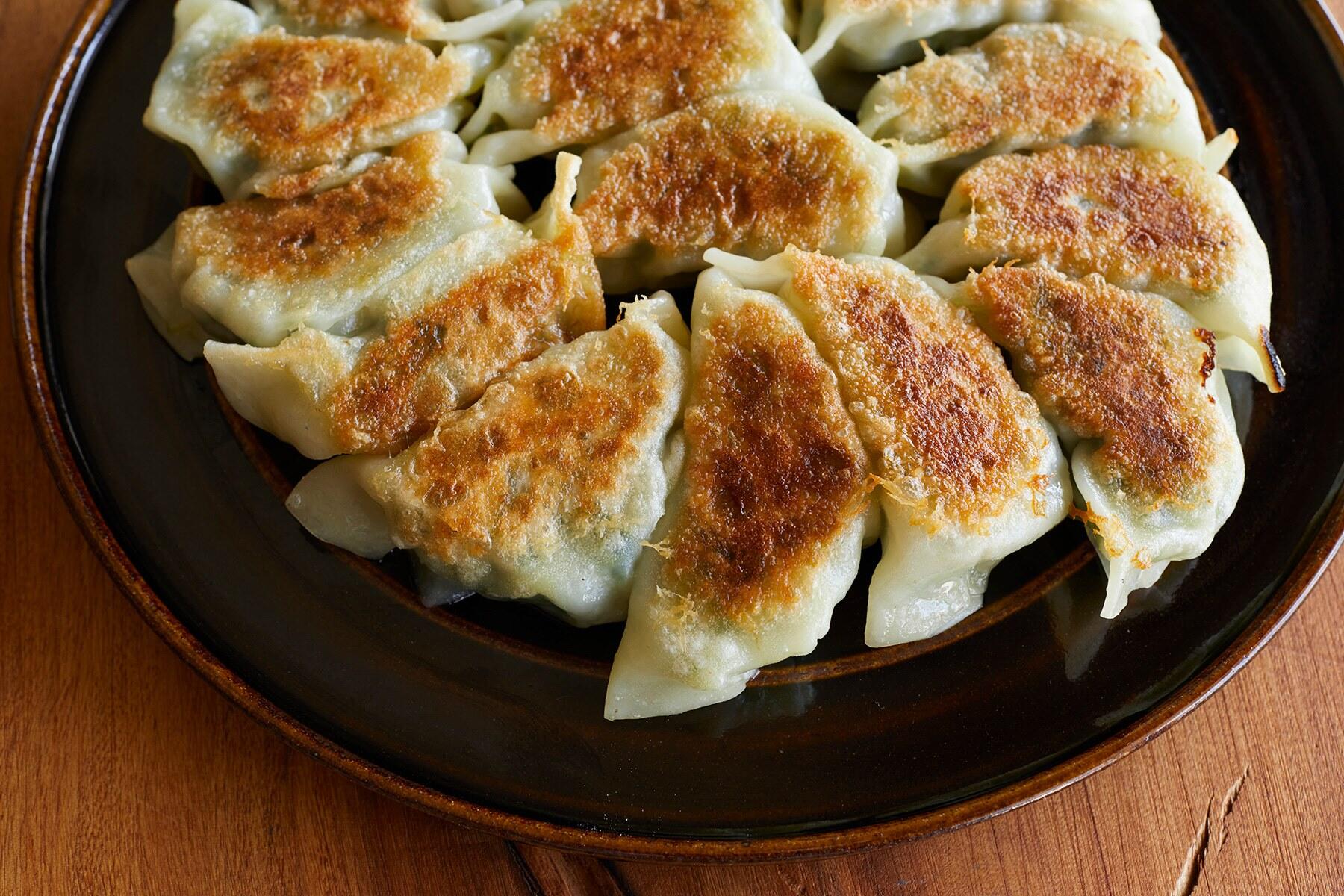 漬物で旨味深まる“にら餃子”