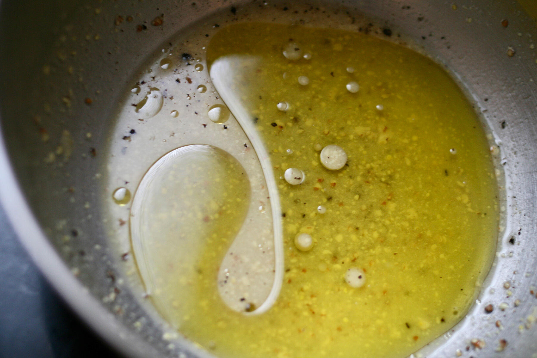 ドレッシングをつくる