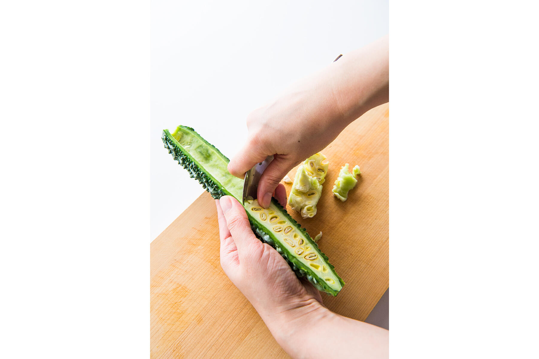 ゴーヤーの下ごしらえ