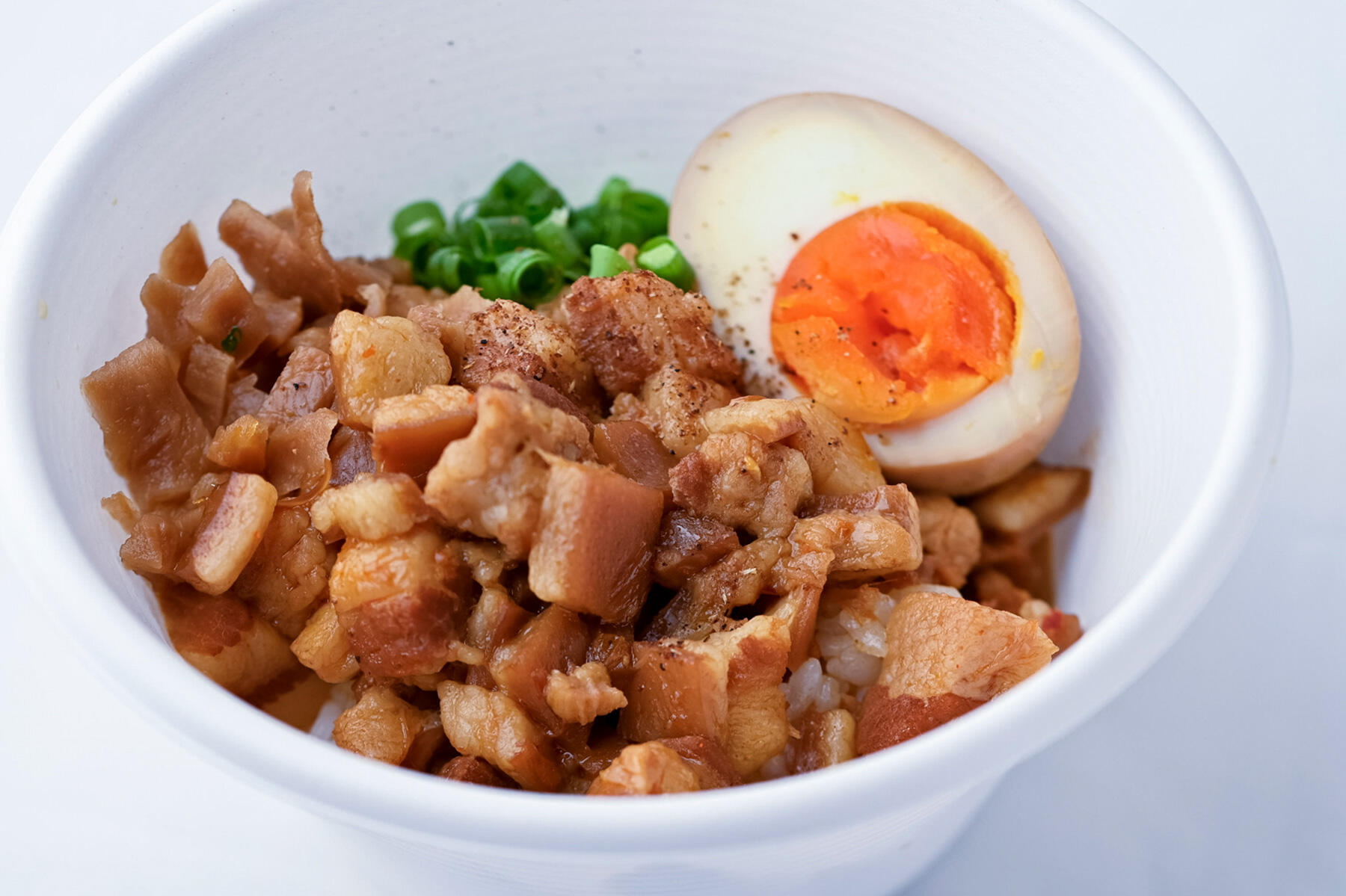 「慈華(いつか)」の麻婆ルーロー飯