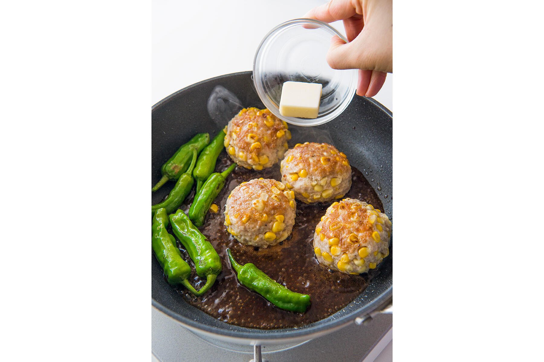 蒸し焼きにする