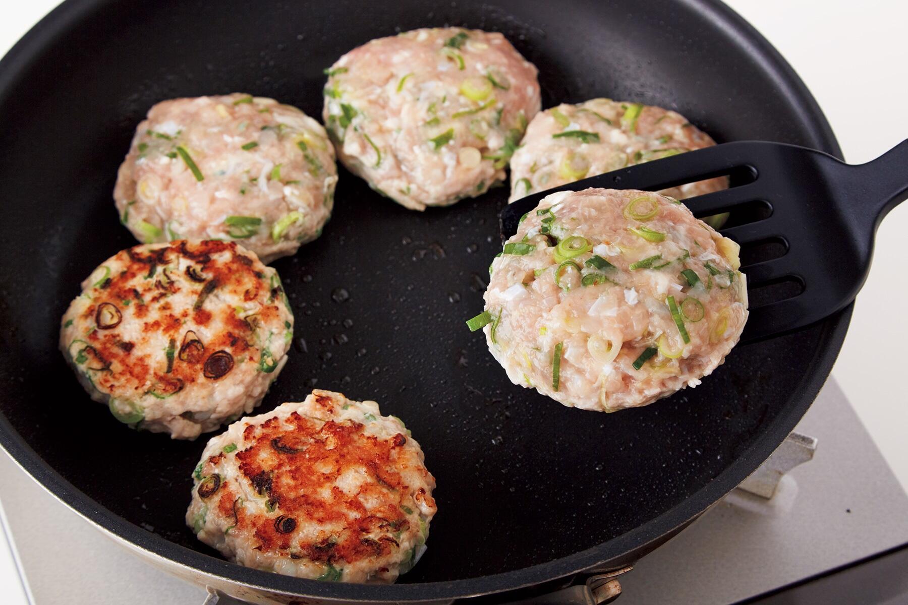 蒸し焼きにする