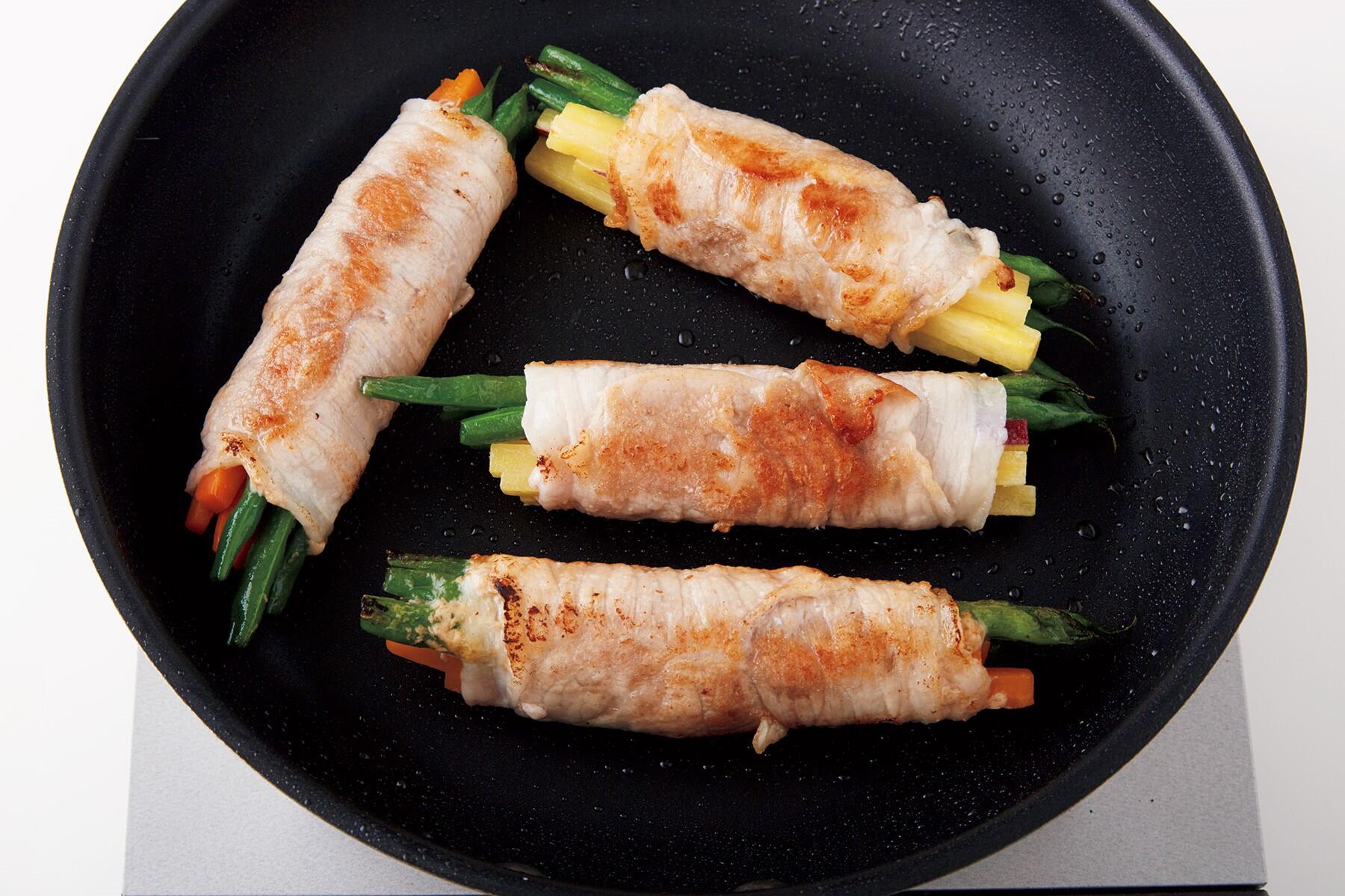 蒸し焼きにする