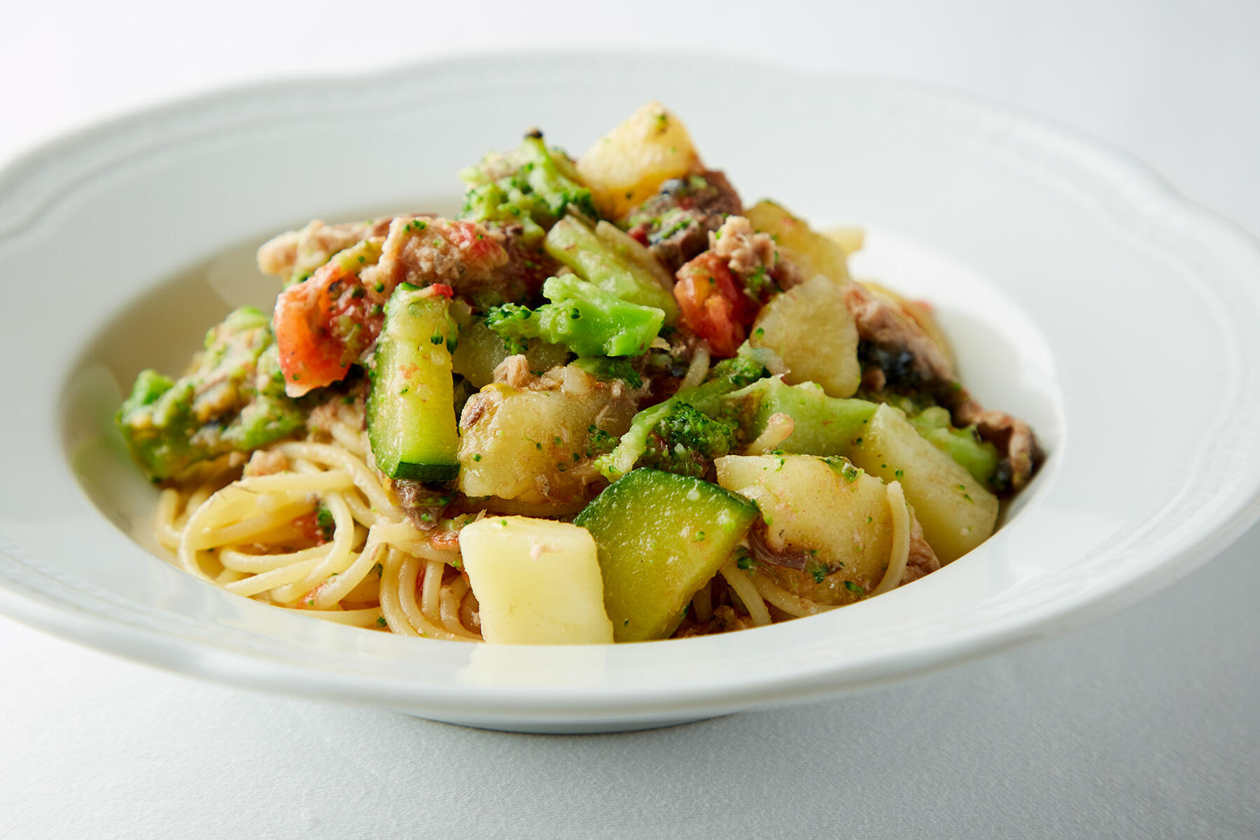 サバとフレッシュトマトのスパゲッティ