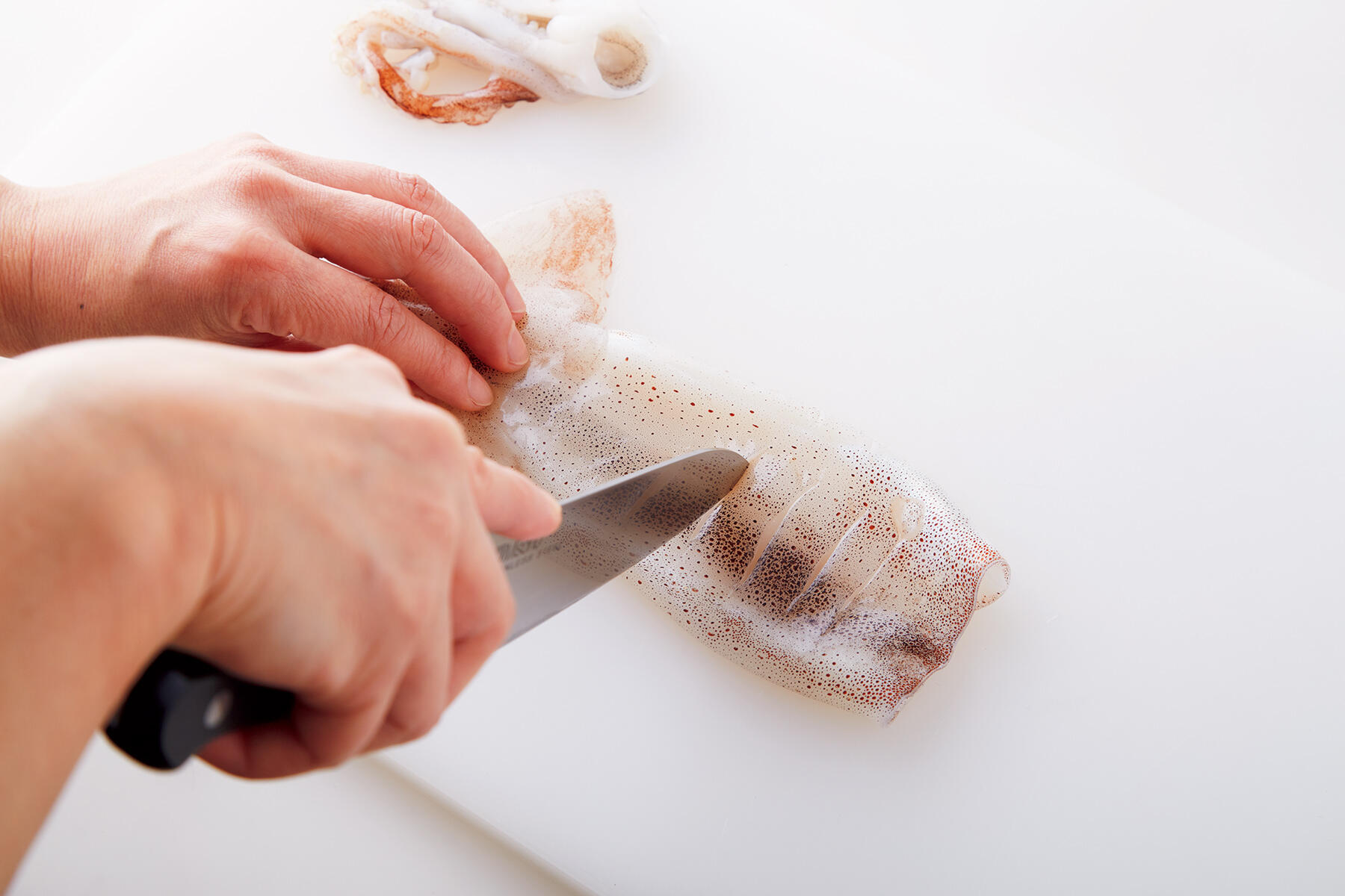 切り込みを入れる