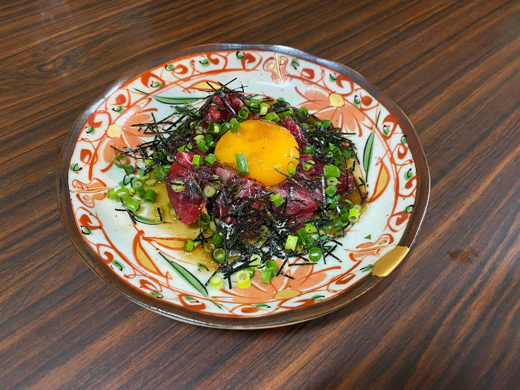 生クジラ赤身特級ユッケ