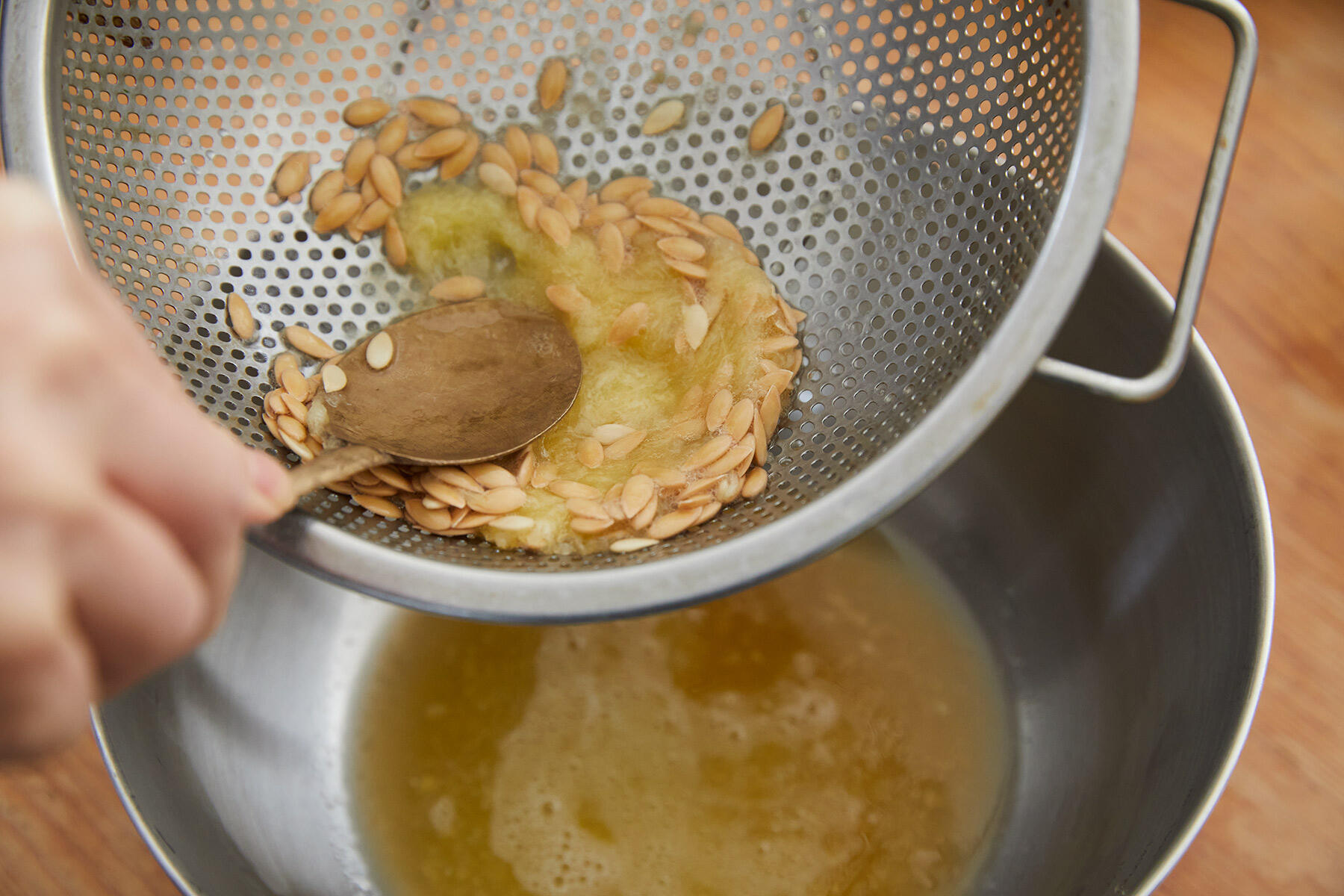 メロンの下準備