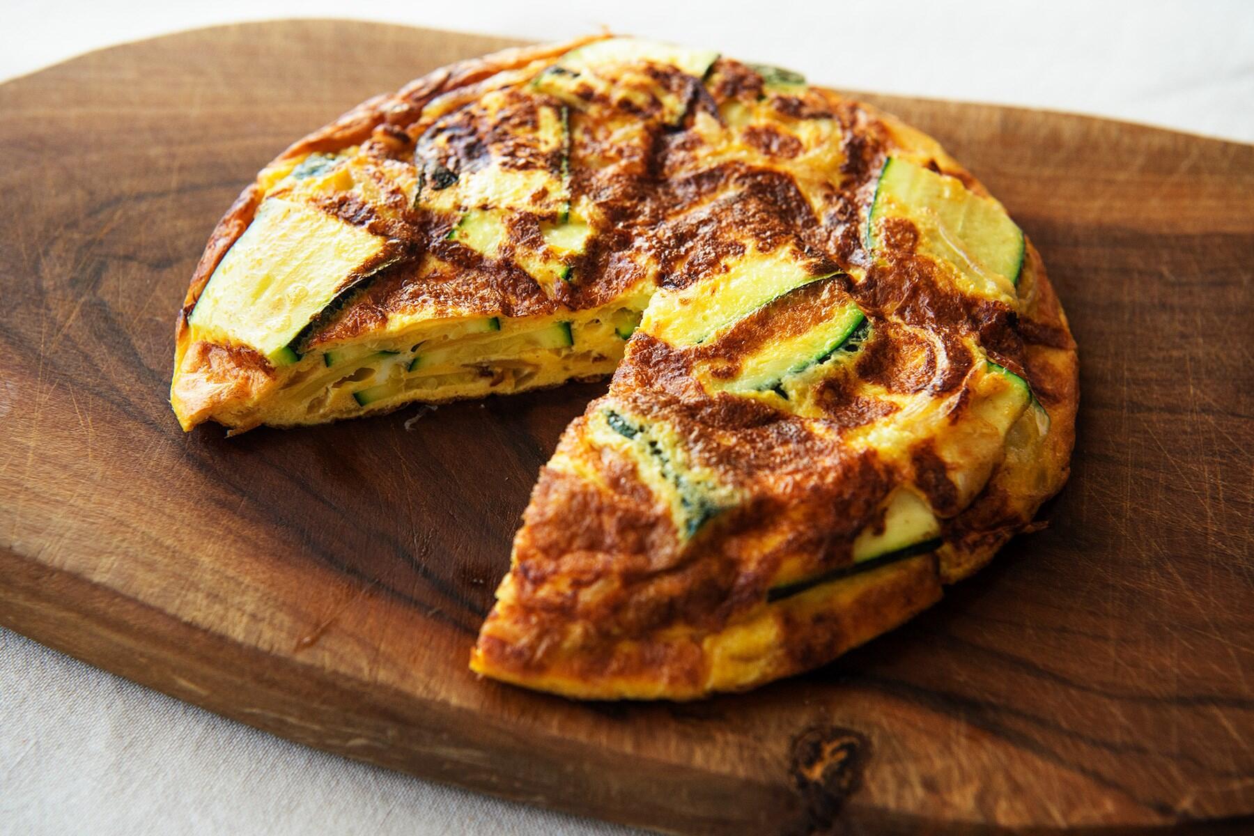 チーズが香ばしい“ズッキーニのトルティージャ”