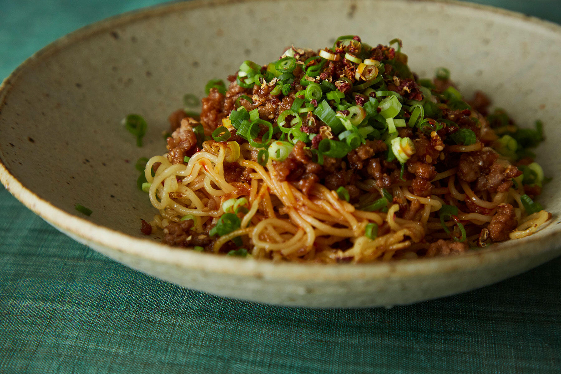 辛くて痺れる本格派“麻辣胡麻そぼろ焼きそば”