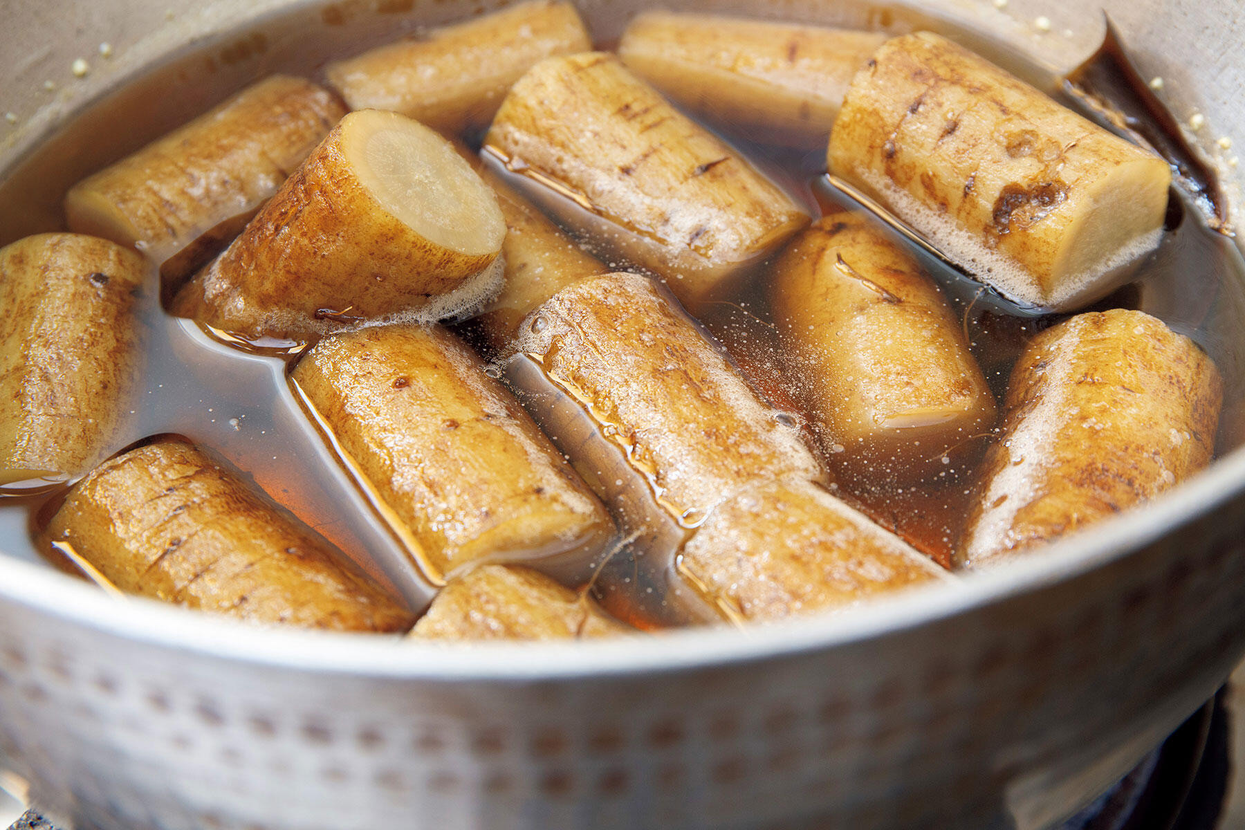 ごぼうの煮物をつくる