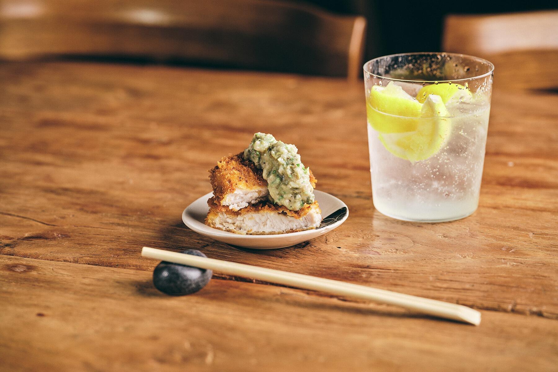 ソースだけでもつまみになる美味しさ！“カジキのフライなすのタルタル”