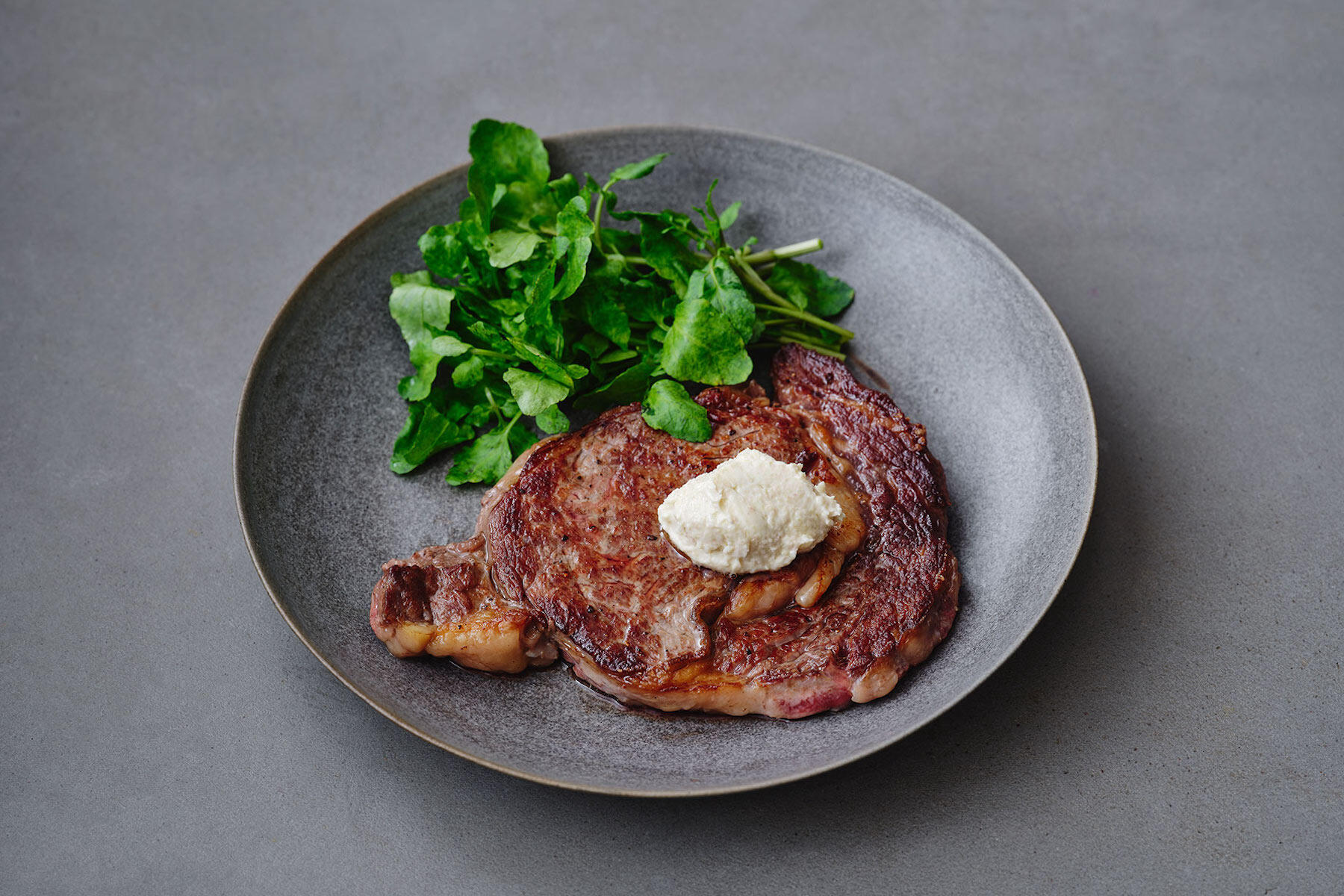 アイルランド産グラスフェッドビーフステーキ・発酵わさびバター