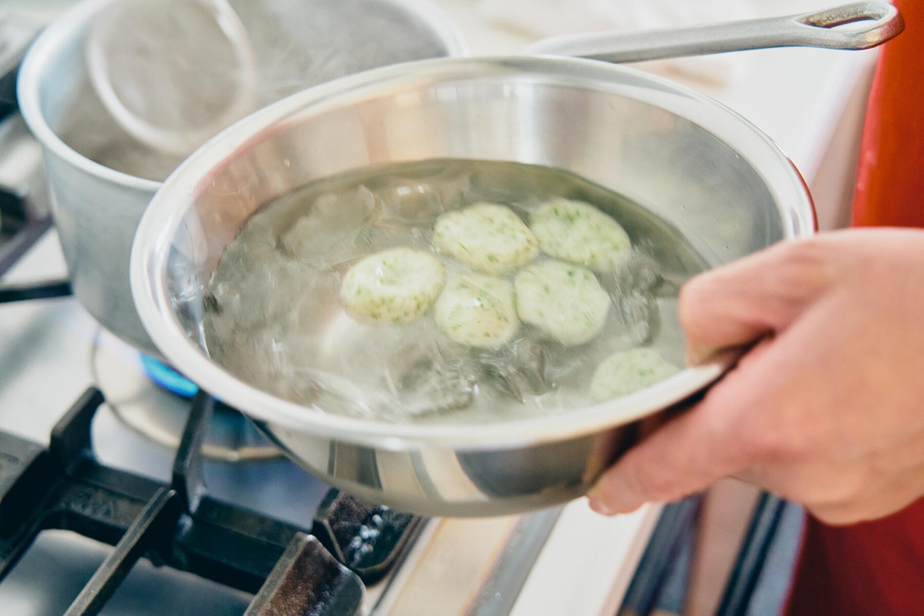 トッピングの白玉をつくる