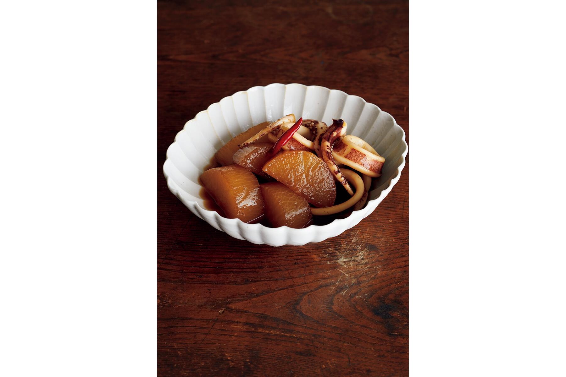 味が染みてほっこり“イカと大根の煮物”