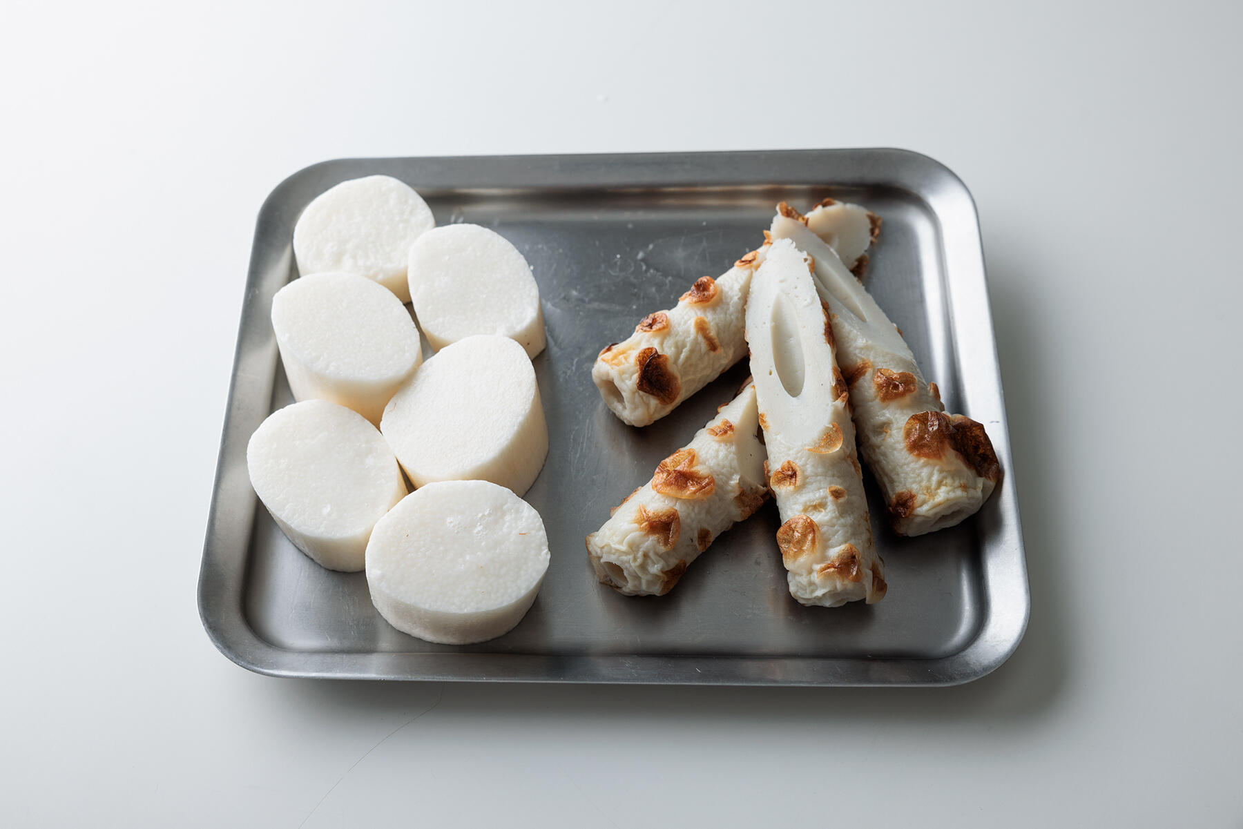 具材をカットする