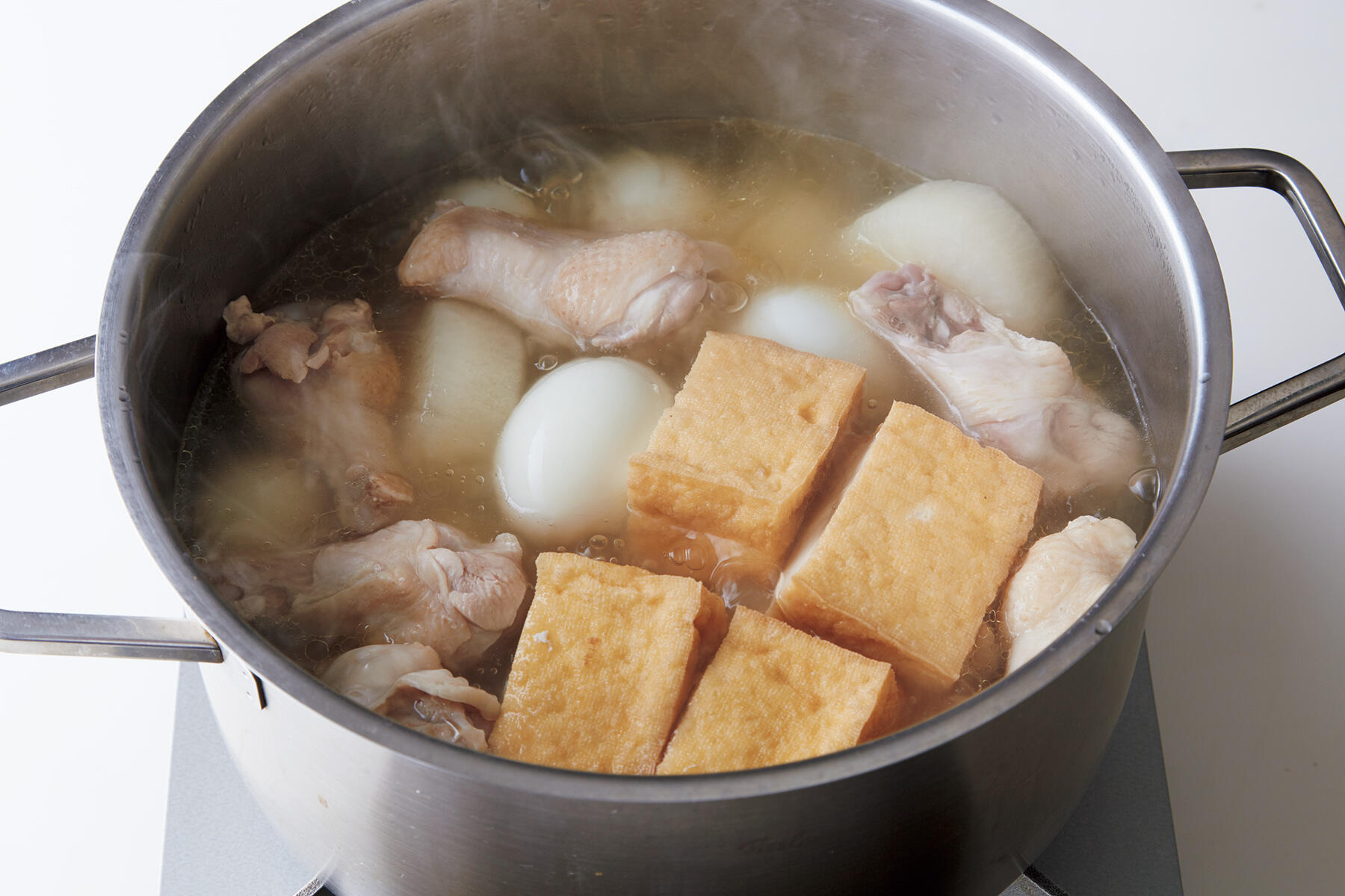 鶏手羽元を煮る