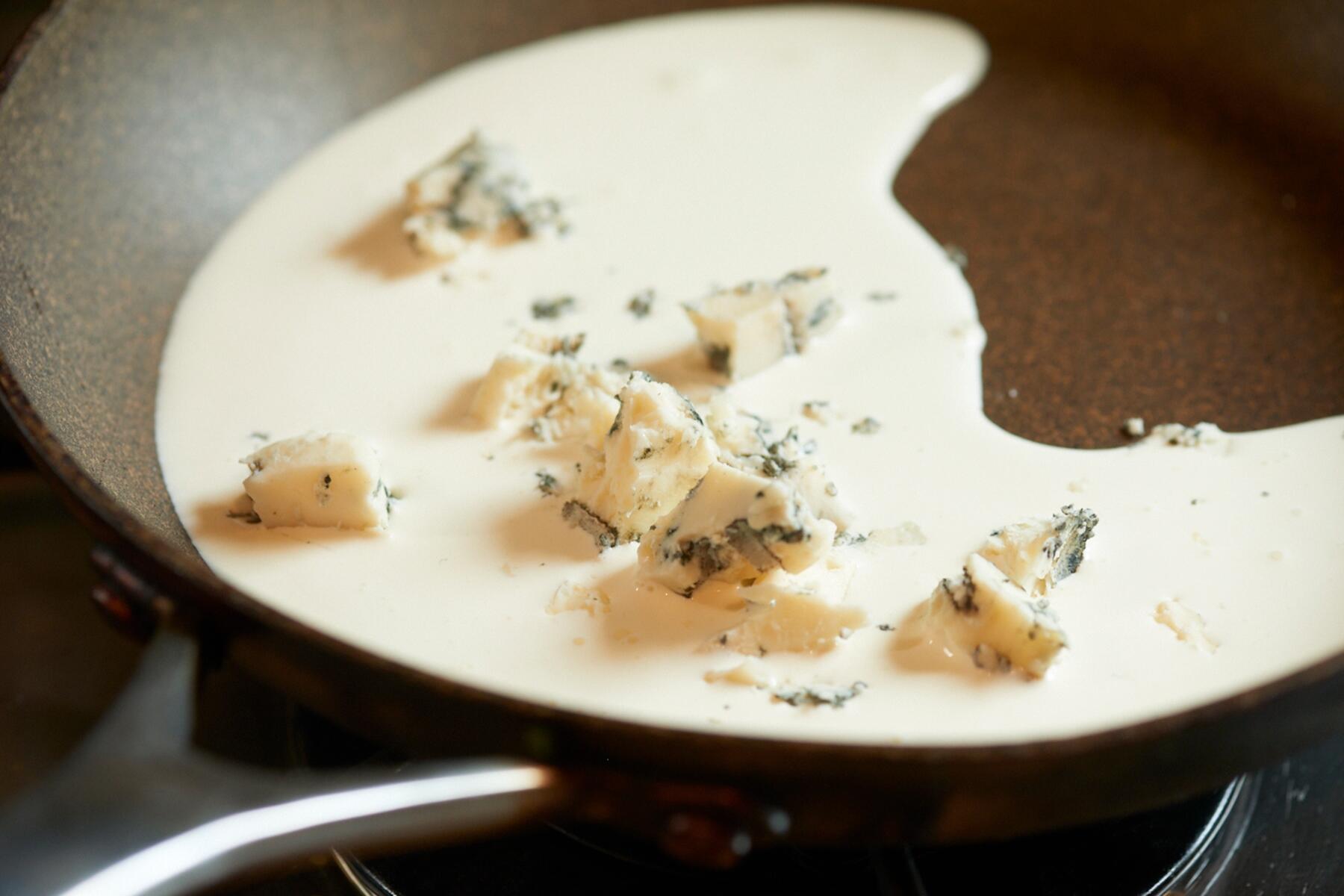 ソースをつくる