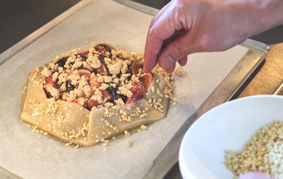 生地をのばして成形する